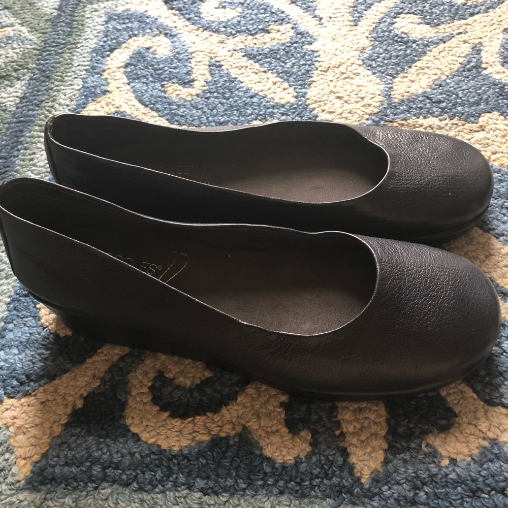 Aerosoles navy Lantern shoes